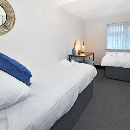 Potters Rest By Yourstays - 3 Bedroom House In Stoke-On-Trent Exterior photo