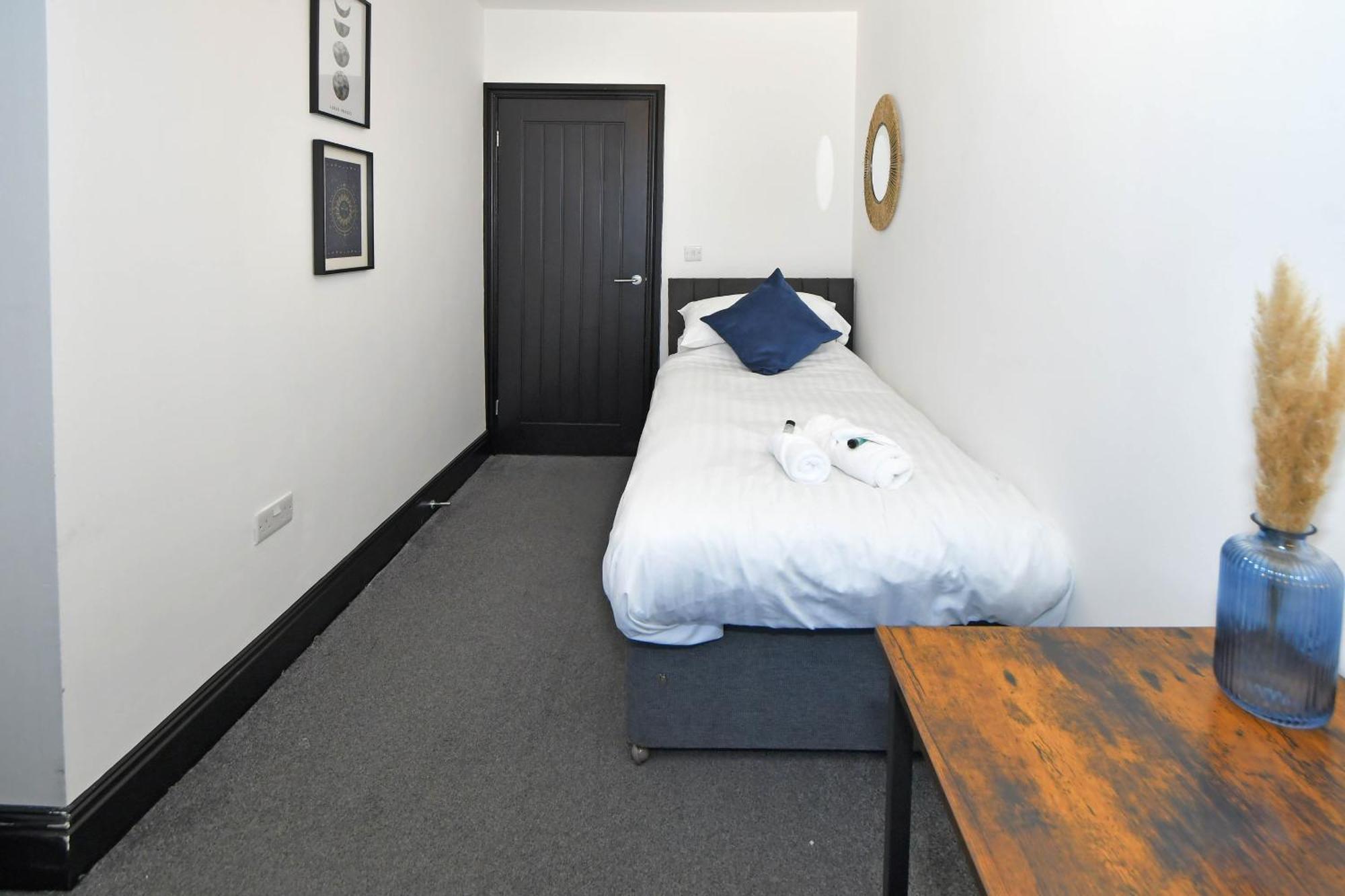 Potters Rest By Yourstays - 3 Bedroom House In Stoke-on-Trent